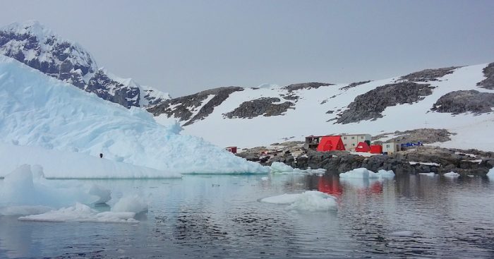 Aniversario de la base Yelcho, la perla de la ciencia marina antártica 