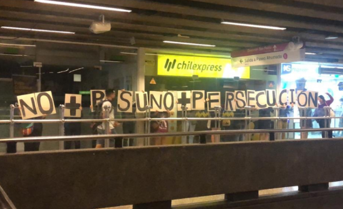 Estudiantes se toman estaciones de Metro para manifestarse en contra de la PSU