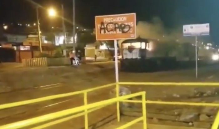 Decretan arresto domiciliario nocturno para imputado por desórdenes públicos durante ataque a tren del Grupo Luksic en Antofagasta