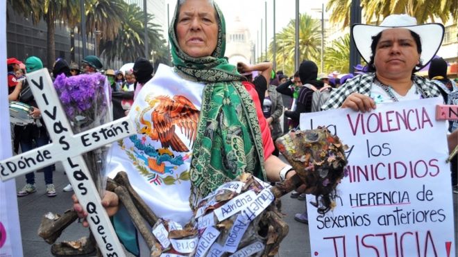 Millones de mujeres marcharon en todo el mundo en el Día de la Mujer para repudiar la violencia y pedir por la igualdad de género