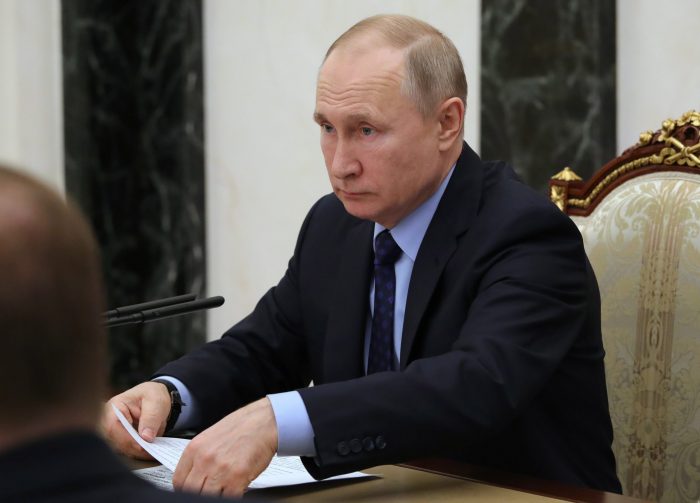 Putin convoca para el 22 de abril plebiscito sobre su permanencia en Kremlin