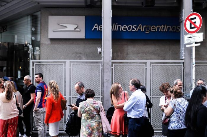 Argentina declara emergencia sanitaria y toma medidas drásticas tras confirmar los primeros casos autóctonos de coronavirus