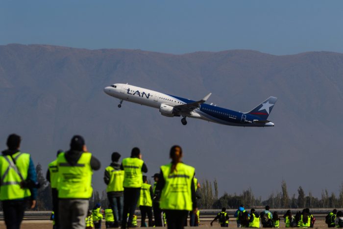 CEO de Latam Airlines se rebaja su sueldo a cero para combatir la crisis de la aerolínea
