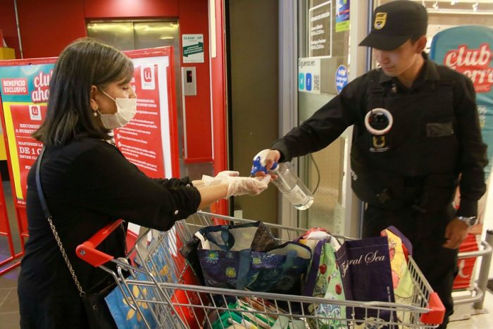 Lo que necesita saber, lo que puede hacer y lo que está prohibido durante la cuarentena total