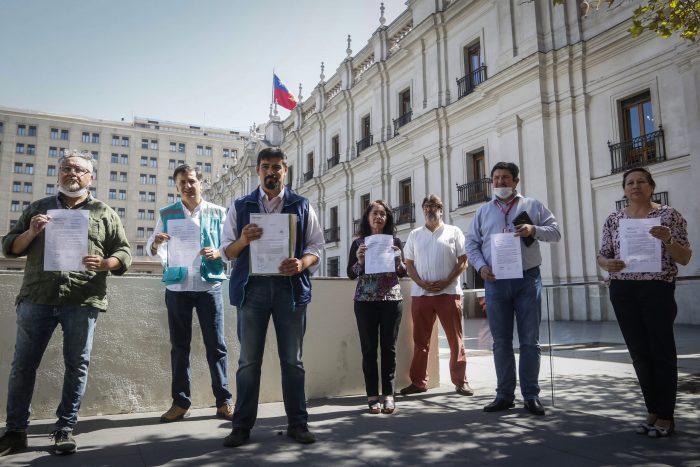 «Insuficiente»: alcaldes de 6 comunas sin cuarentena total piden que la medida sea aplicada en toda la Región Metropolitana