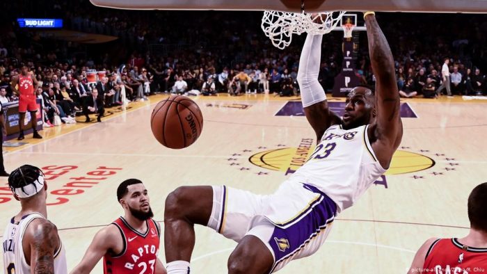 NBA suspende temporada luego que jugador francés diera positivo por coronavirus