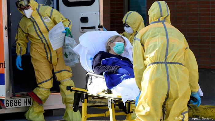 España registra nuevo récord de muertos por coronavirus: 832 personas