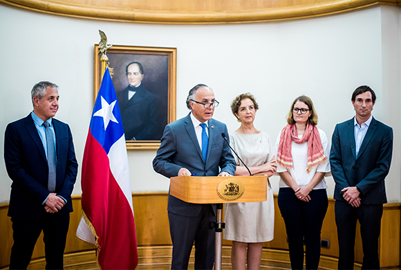 Cancillería confirma nuevos vuelos para repatriar chilenos