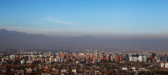 Al menos una buena noticia: mejoran condiciones del aire en Santiago tras cuarentena en 7 comunas