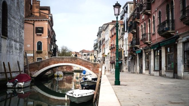 «Solo en el sector hotelero tenemos 10.000 personas desocupadas, parcialmente despedidas o en paro»: el drama de Venecia sin los turistas