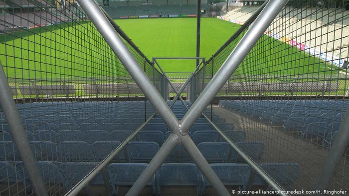 Federación Alemana de fútbol quiere terminar partidos a puerta cerrada
