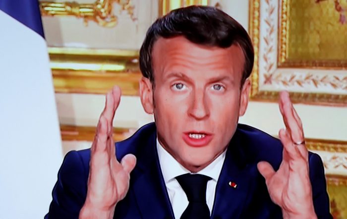 Macron prolonga el «confinamiento estricto» hasta el 11 de mayo