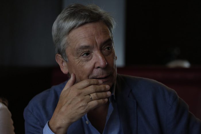 Carlos Ominami acusa doble estándar de Piñera tras criticar reunión de la oposición con Alberto Fernández: intervino «apoyando a Macri y ninguno de nosotros alegó»