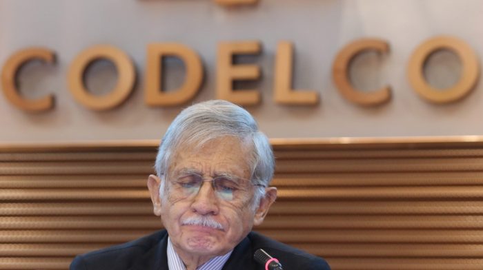CDE se querella contra expresidente ejecutivo de Codelco por el delito de cohecho