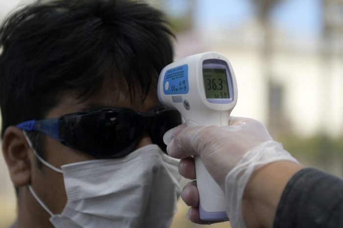 Ministerio de Ciencia de Argentina advierte que test rápidos usados para monitorear circulación del coronavirus serían defectuosos