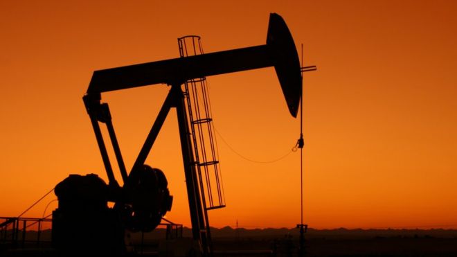 Barril de petróleo se dispara más de 20% en Nueva York al cierre, a USD 24,56