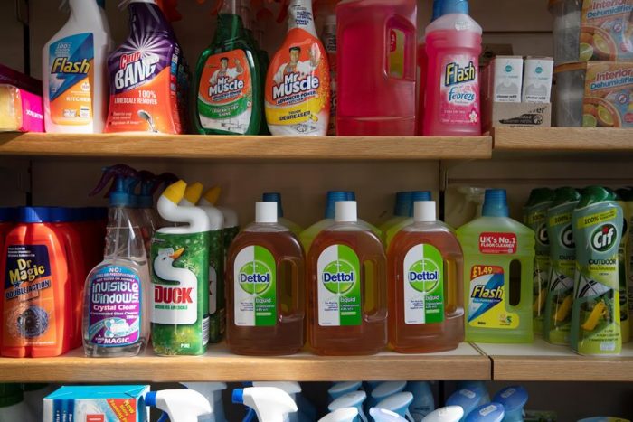 Fabricante de desinfectantes ante sugerencia de Trump: «Bajo ninguna circunstancia, nuestros productos han de administrarse adentro del cuerpo humano»