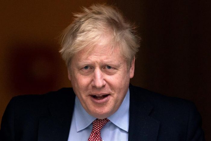 Boris Johnson ingresa en un hospital por «precaución» ante sus síntomas de COVID-19