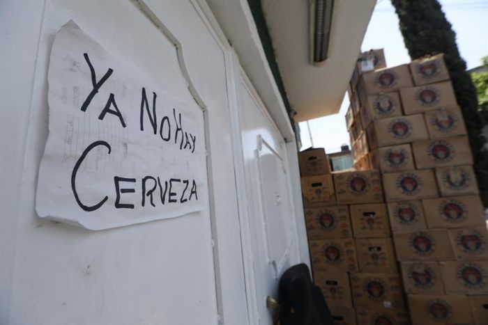 «No hay cerveza»: La escasez por la crisis de COVID-19 se evidencia en México