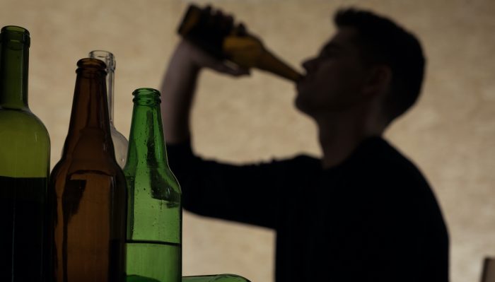 Nuestro aislamiento de hoy, ¿nuestro alcoholismo de mañana?