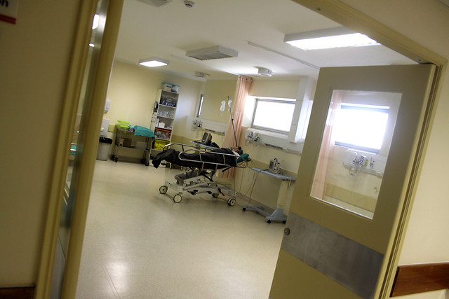 Foco de COVID-19 en el Hospital del Cáncer: funcionarios acusan desprotección de pacientes por falta de insumos básicos
