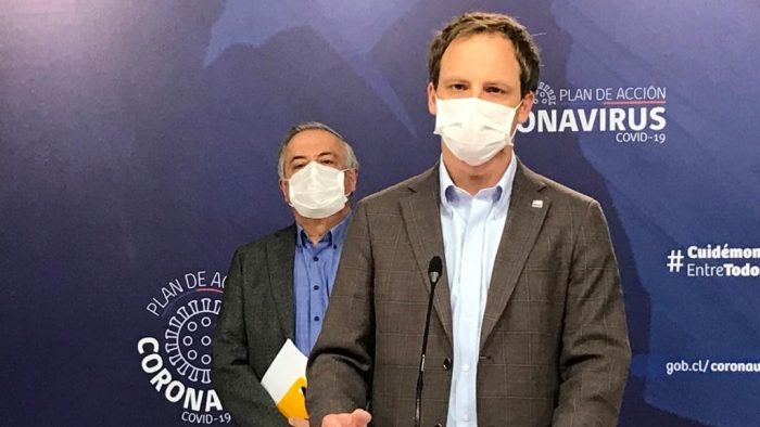 Arturo Zúñiga, el fusible que «saltará» si la tormenta de los respiradores mecánicos amenaza a Mañalich