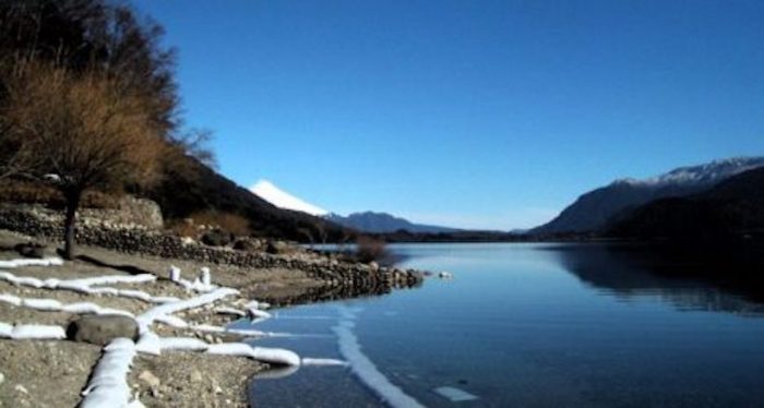 Científicos chilenos advierten costos medioambientales de carreteras hídricas