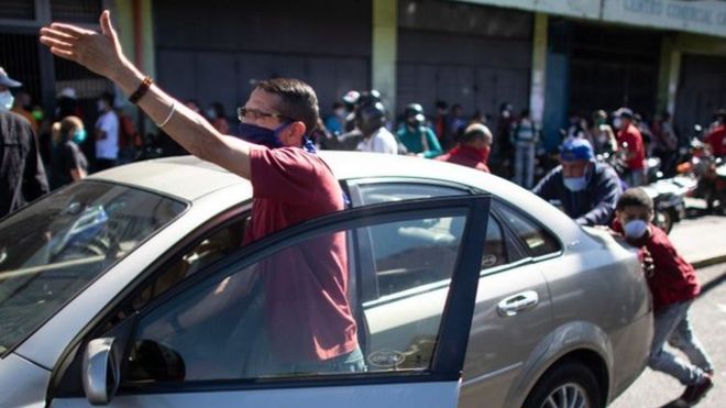 Coronavirus en Venezuela | «No hay gasolina, no insista»: mi desesperada búsqueda de combustible en Caracas