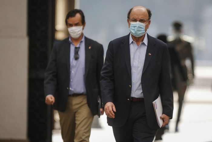 Ministro Moreno entra en cuarentena preventiva tras contagio por covid-19 de un miembro de su equipo