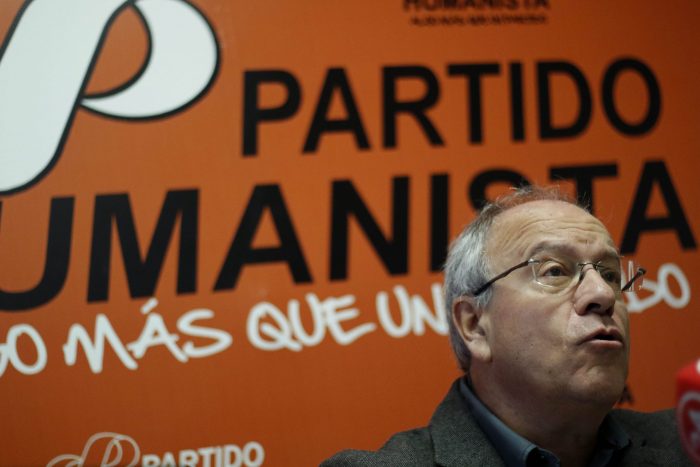 Partido Humanista reacciona a la renuncia de Tomás Hirsch y otros 274 militantes: lamentan «profundamente lo inoportuna de ésta»