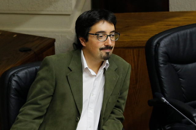 Senador Latorre y Modatima lanzan encuesta online para conocer la realidad de la escasez hídrica en la Región de Valparaíso