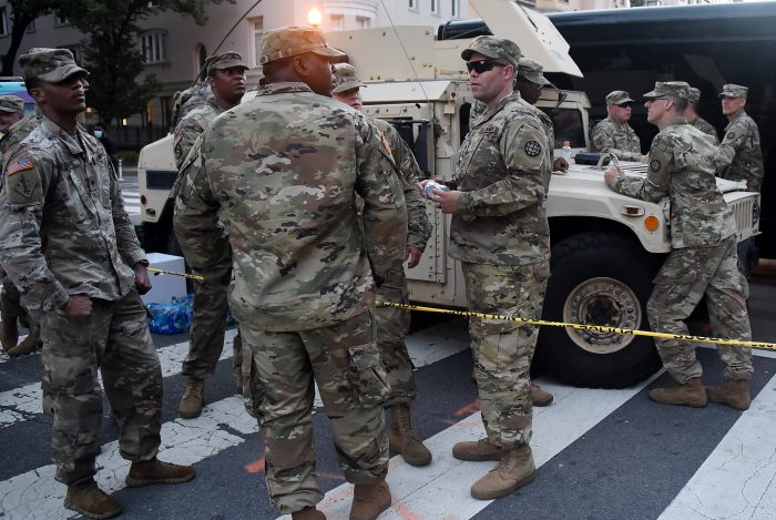 Detectan Covid-19 en fuerzas de seguridad desplegadas por protestas en Washington