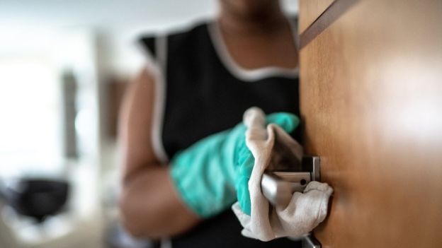 Coronavirus | «Esta pandemia nos ha convertido en casi esclavas»: cómo covid-19 puso en evidencia la situación de las empleadas domésticas en América Latina (y cuál es el único país que las ayuda)