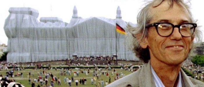 Fallece Christo, el artista que envolvió el Reichstag y el Pont-Neuf