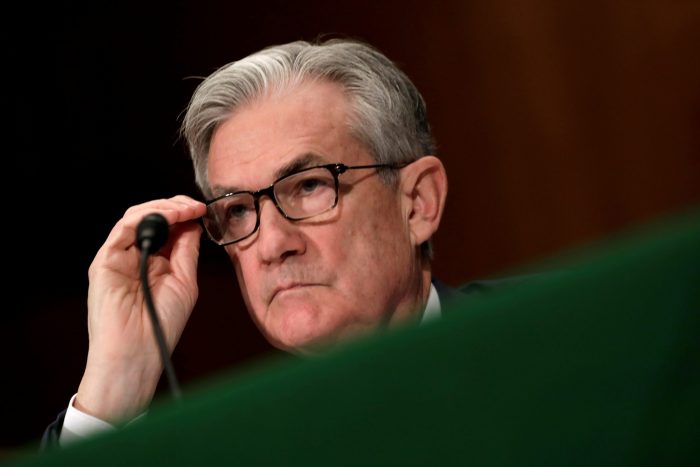Powell de Fed dice tasas de interés se mantendrán bajas «el tiempo que sea necesario»