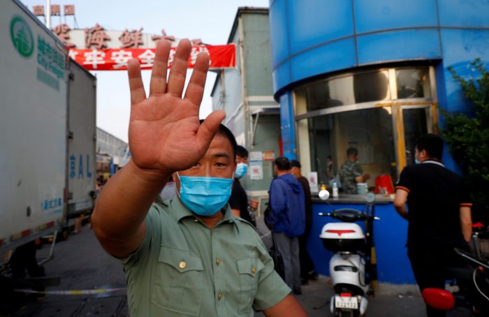 Alerta en China: Pekín cierra seis mercados tras dos días de nuevos casos de COVID-19
