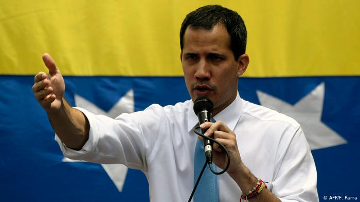 Francia desmiente que Guaidó esté refugiado en su embajada en Caracas