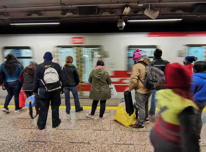 Metro anunció la reapertura de seis estaciones que permanecen cerradas desde el estallido social de octubre