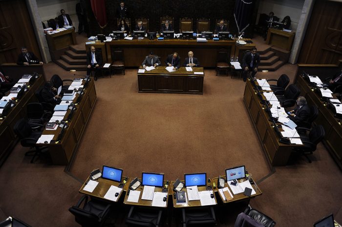 Senado suspendió sesiones de los viernes por estrés de funcionarios