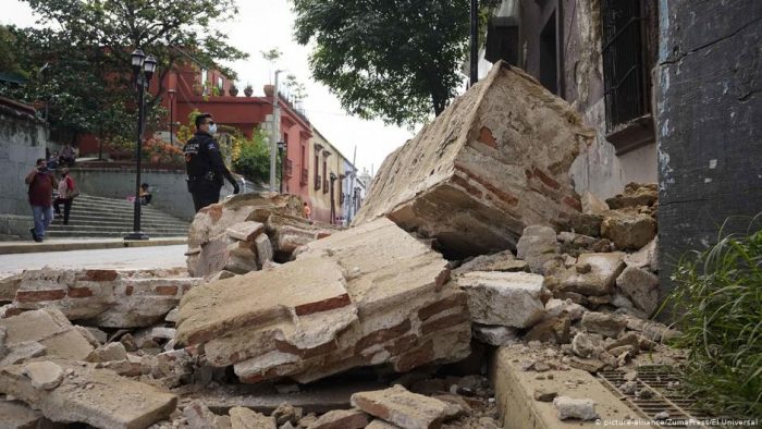 Aumentan a siete los muertos por sismo en México