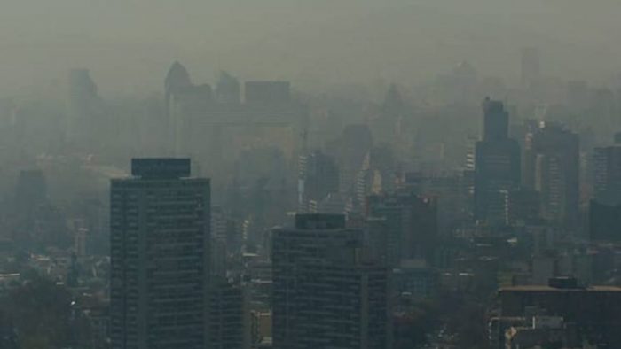 Autoridades detallan las medidas que aplicarán en la Región Metropolitana para enfrentar la contaminación del aire