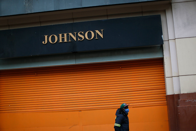 Tras reorganización de sus negocios producto de la pandemia: Cencosud informó que primer grupo de tiendas Johnson cerrará «a fines de julio»