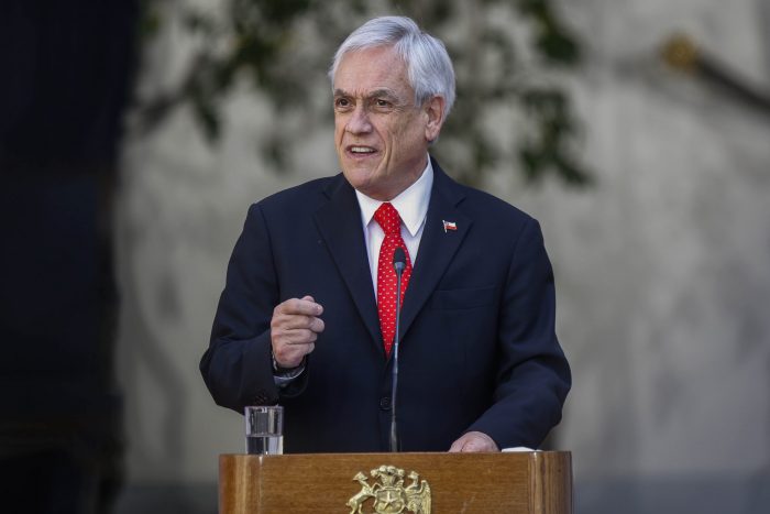 Piñera hace llamado a «enfrentar unidos estos tiempos de adversidad» y a «respetar nuestras diferencias»