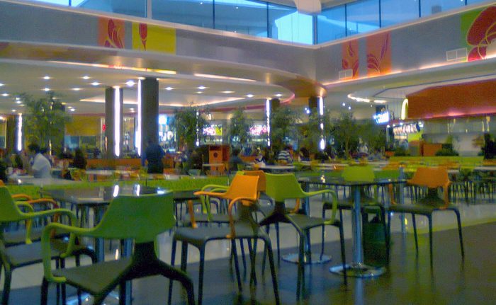 Emplazan a centros comerciales a buscar acuerdo en condiciones contractuales con restaurantes