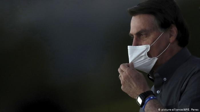 Bolsonaro arremete contra la prensa tras críticas por gestión de la pandemia