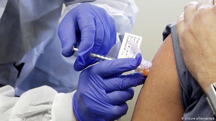 El ministerio de Salud alemán pone en duda la eficacia de la vacuna rusa