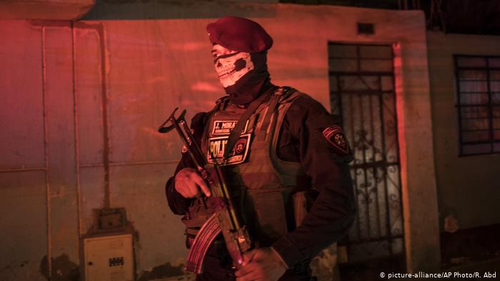 Perú: al menos 13 muertos por asfixia en operativo policial en fiesta clandestina en discoteca