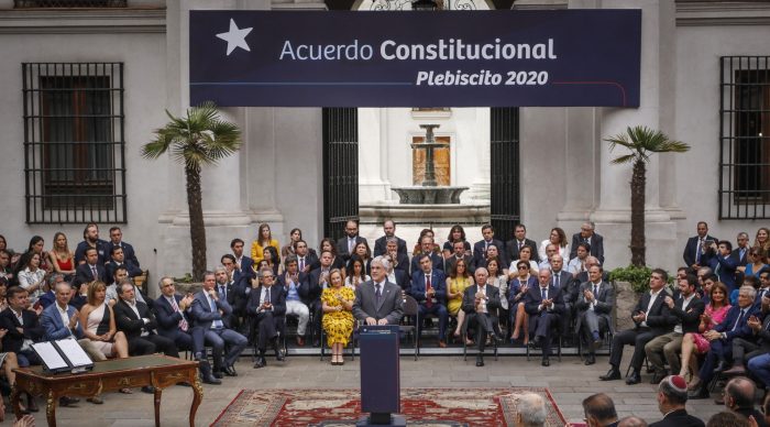 Impostergable: encuesta Criteria revela que aumenta a un 66% quienes se oponen a cualquier cambio de fecha del plebiscito fijado para el 25 de octubre