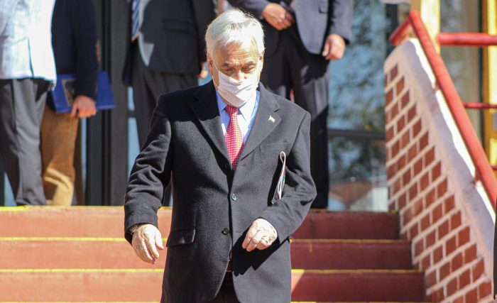 Piñera analiza el complejo momento de su mandato: «Yo lloro mucho por dentro (pero) no me derrumbo»