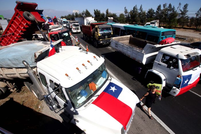 Se profundiza fractura en gremio de camioneros ad portas del paro: Juan Araya recalca que «no estamos para aventuras”